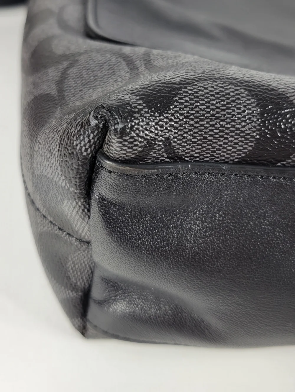 Coach Men’s Black Signature Crossbody Messenger Bag #822
